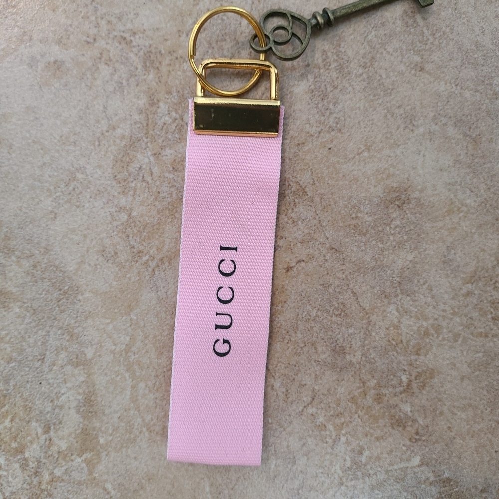 Pink ribbon key chain